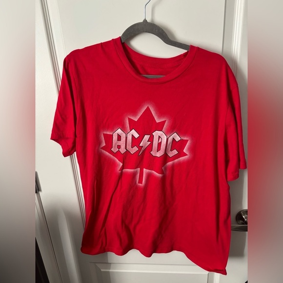 Official Merch | AC/DC Canada Graphic T-Shirt | Size M - Picture 2 of 5